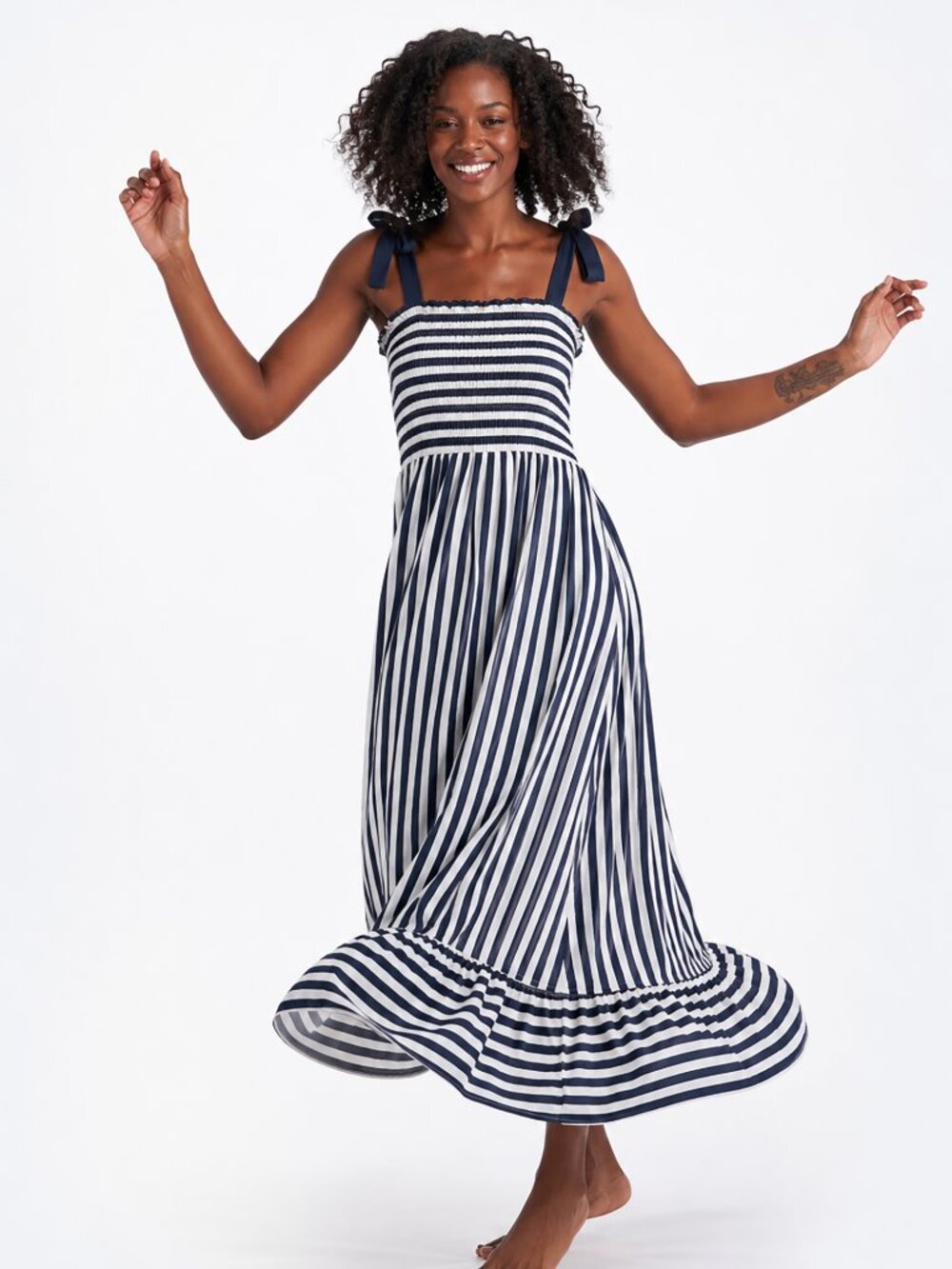 Summersalt Smocked Maxi Dress M Nautical Stripe Blue Mountain Bow Tie - Picture 2 of 13